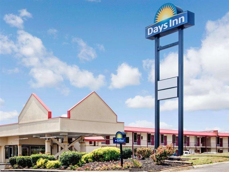 Days Inn By Wyndham Knoxville West Екстер'єр фото