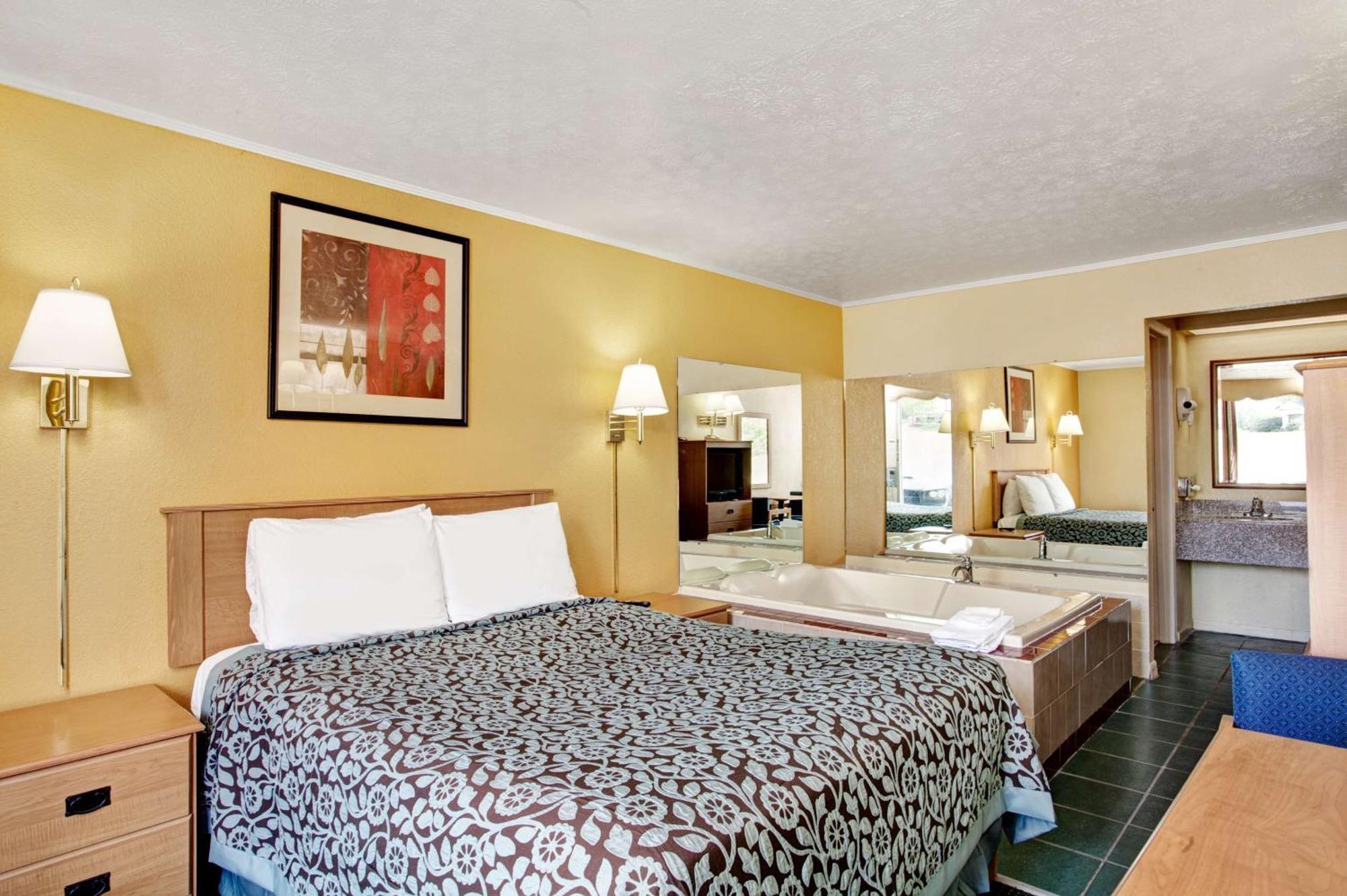 Days Inn By Wyndham Knoxville West Екстер'єр фото